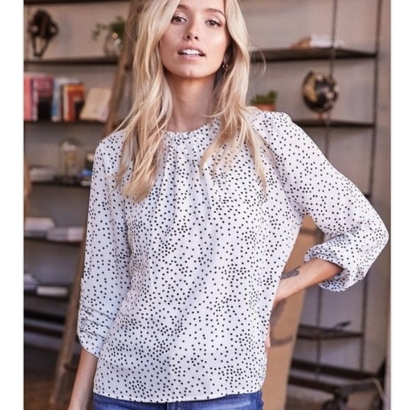 💜White Polka Dot Chiffon Top 💜 - Picture 2 of 5